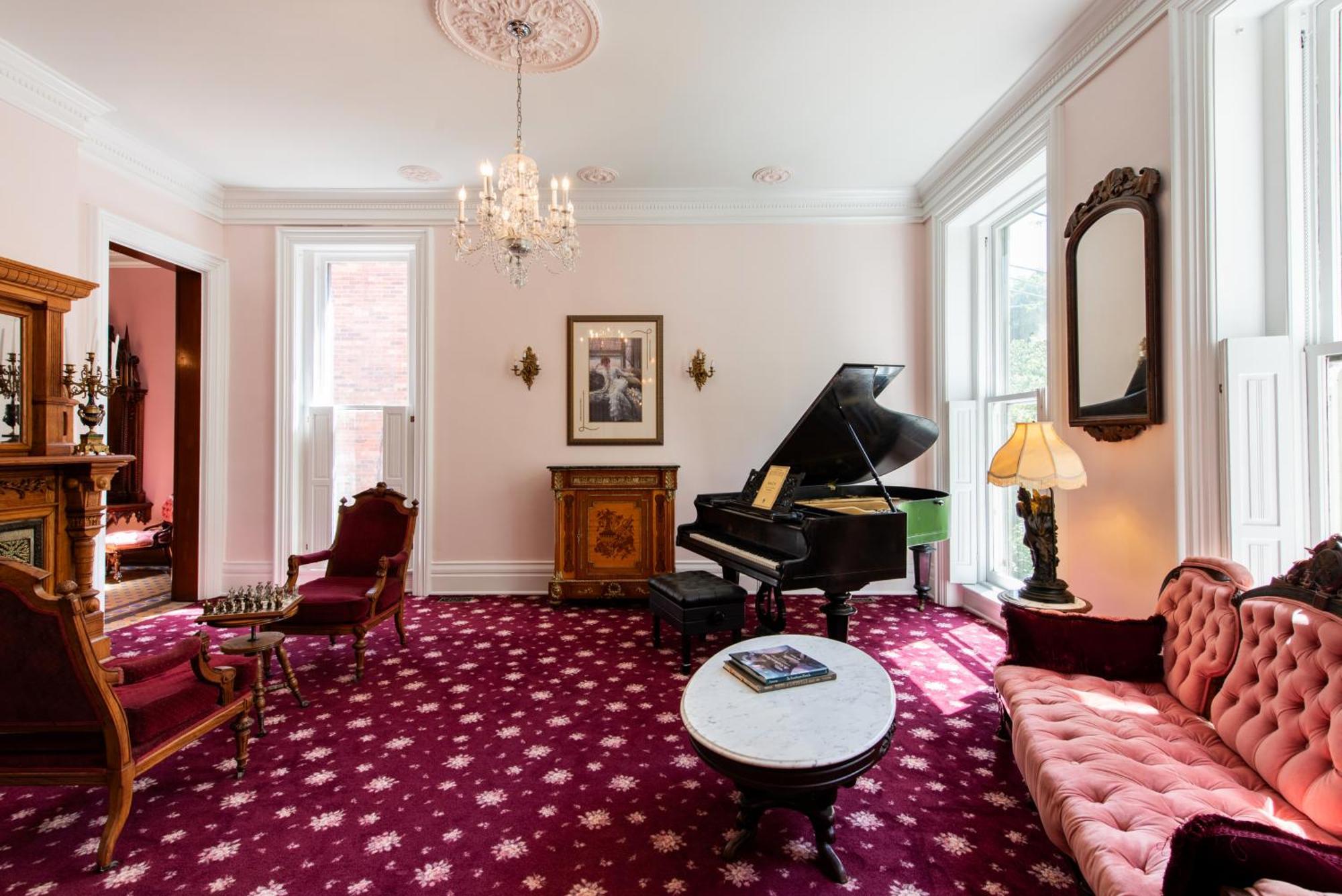 Central Park Bed & Breakfast Луисвилл Экстерьер фото