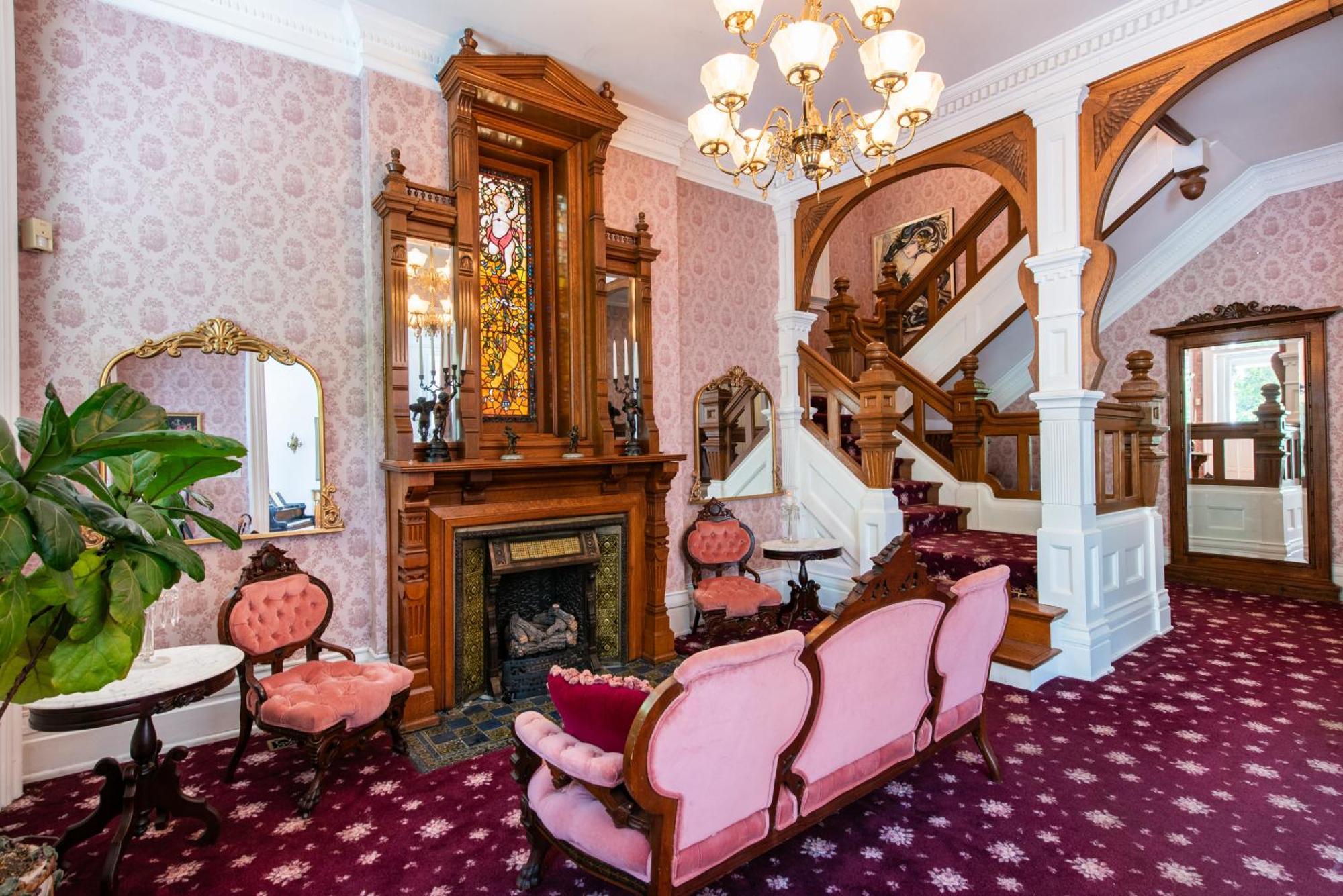 Central Park Bed & Breakfast Луисвилл Экстерьер фото